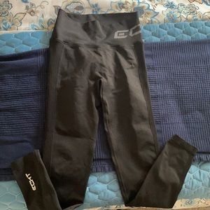 Echt arise scrunch leggings